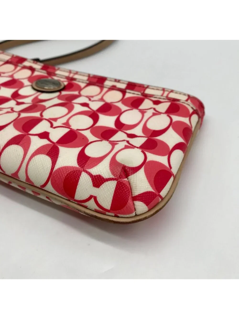 Coach chic versatile